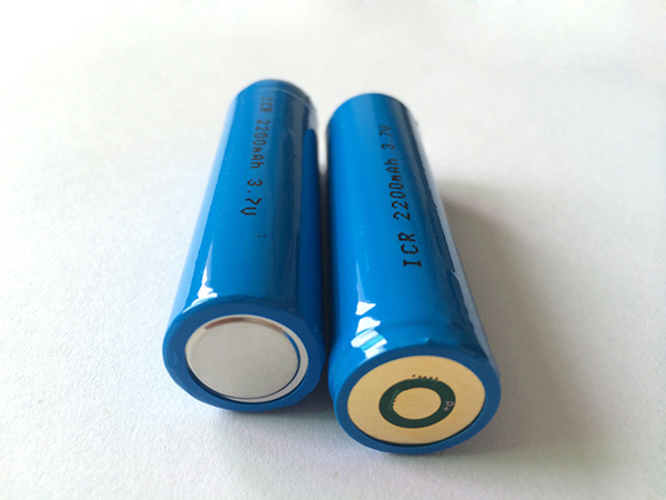 【2200MAH】18650鋰電池側面圖